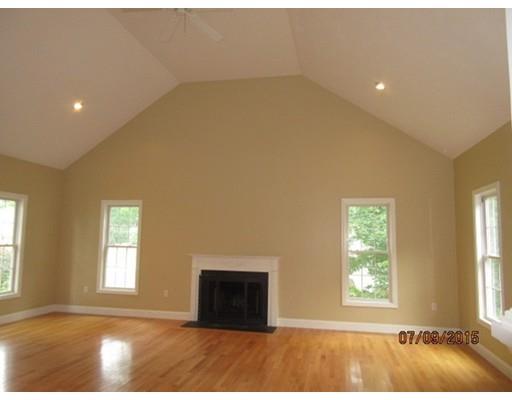 45 Camile Rd, Webster, MA 01570 photo 2