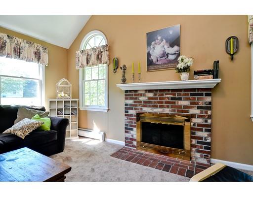 6 Marks Way, Maynard, MA 01754 photo 4