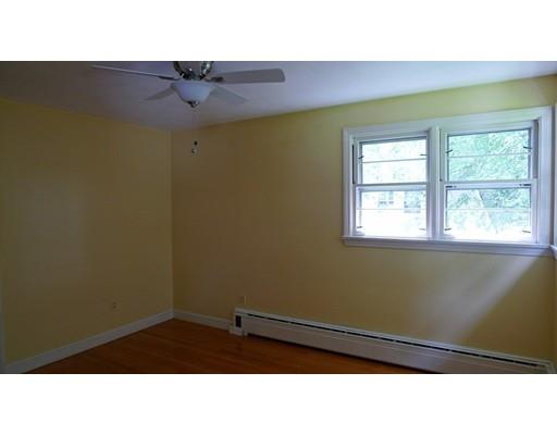 271 Newton Rd, Springfield, MA 01118 photo 15