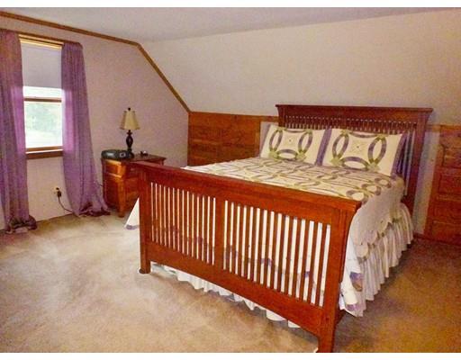 34 Exeter St, West Springfield, MA 01089 photo 14