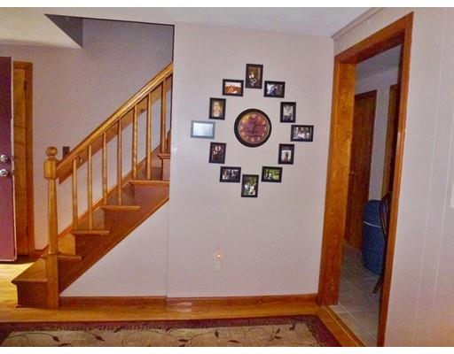 34 Exeter St, West Springfield, MA 01089 photo 13