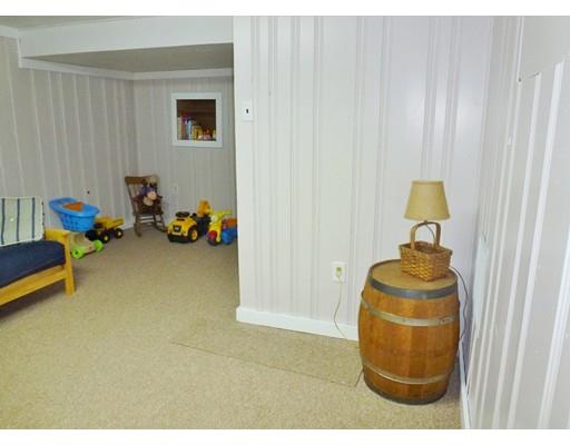 34 Exeter St, West Springfield, MA 01089 photo 24