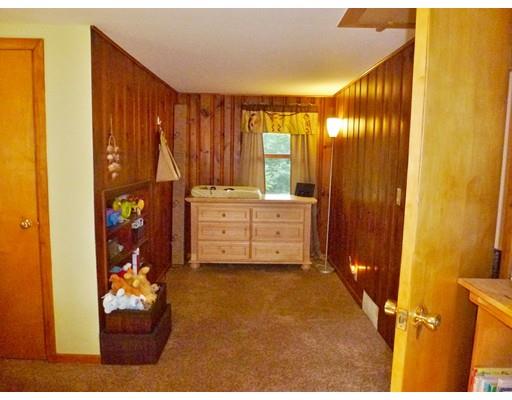 34 Exeter St, West Springfield, MA 01089 photo 19