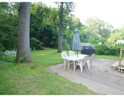 34 Exeter St, West Springfield, MA 01089 photo 4