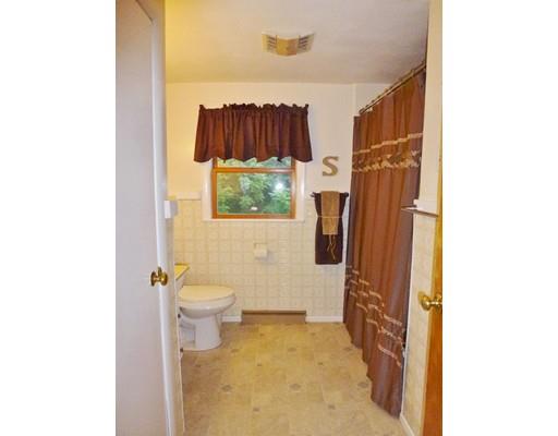 34 Exeter St, West Springfield, MA 01089 photo 22