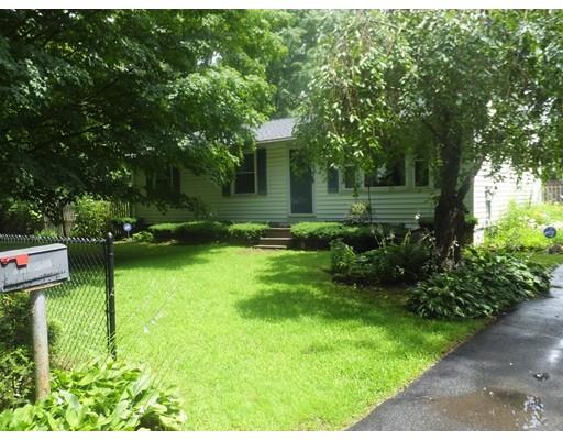 21 Ramblewood Dr, Springfield, MA 01118 photo 2