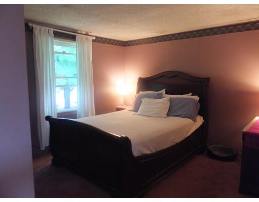 21 Ramblewood Dr, Springfield, MA 01118 photo 18