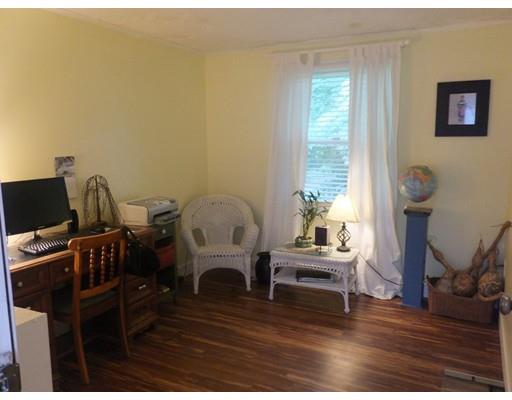 21 Ramblewood Dr, Springfield, MA 01118 photo 16