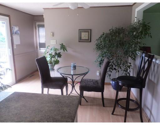 21 Ramblewood Dr, Springfield, MA 01118 photo 13