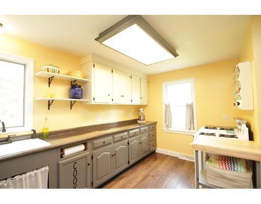 50 Rollins St, Springfield, MA 01109 photo 3