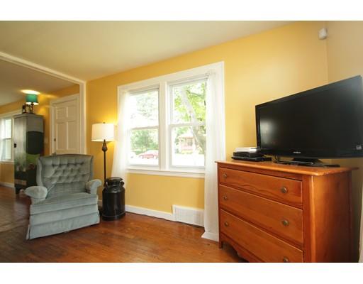 50 Rollins St, Springfield, MA 01109 photo 8