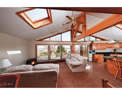 371 Lake Ave, Fall River, MA 02721 photo 3