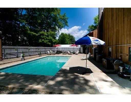 371 Lake Ave, Fall River, MA 02721 photo 4