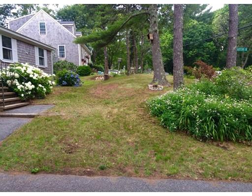 8 Thom Ave, Bourne, MA 02532 photo 4