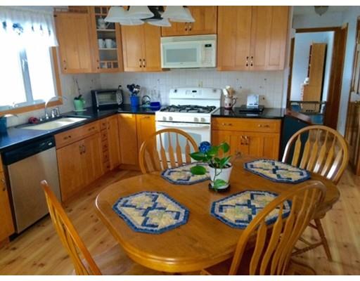 25 Scott Ave, Chicopee, MA 01013 photo 4