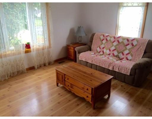 25 Scott Ave, Chicopee, MA 01013 photo 3