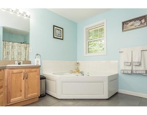 75 Hidden Rd, Dracut, MA 01826 photo 12