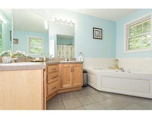 75 Hidden Rd, Dracut, MA 01826 photo 11