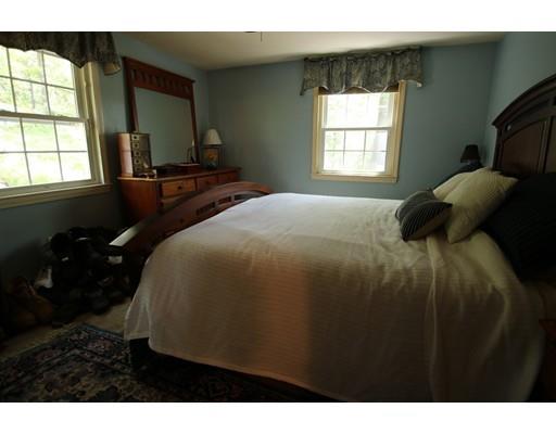 22 Joseph St, Saugus, MA 01906 photo 17