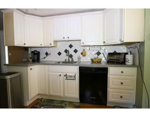 22 Joseph St, Saugus, MA 01906 photo 4