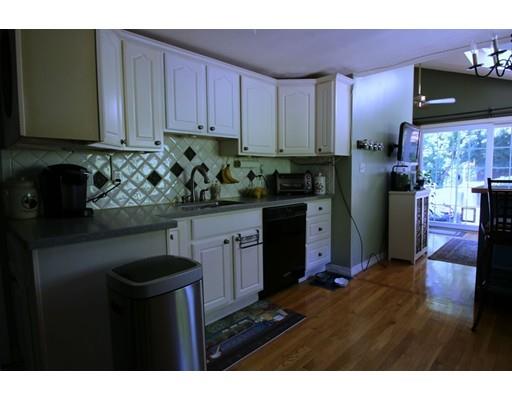 22 Joseph St, Saugus, MA 01906 photo 2