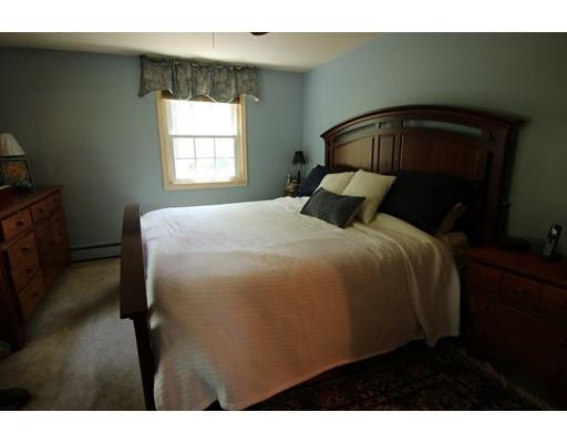 22 Joseph St, Saugus, MA 01906 photo 16