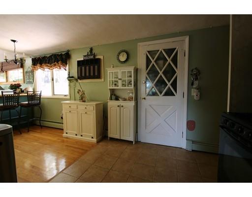 22 Joseph St, Saugus, MA 01906 photo 10