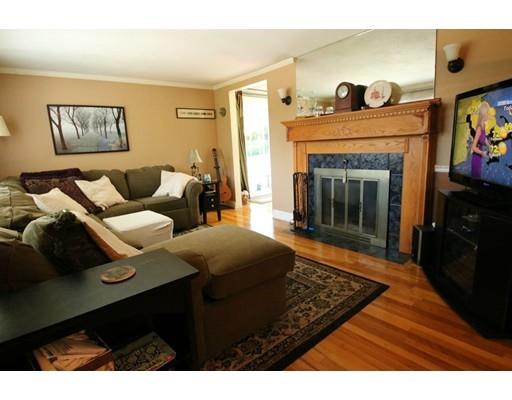 22 Joseph St, Saugus, MA 01906 photo 12