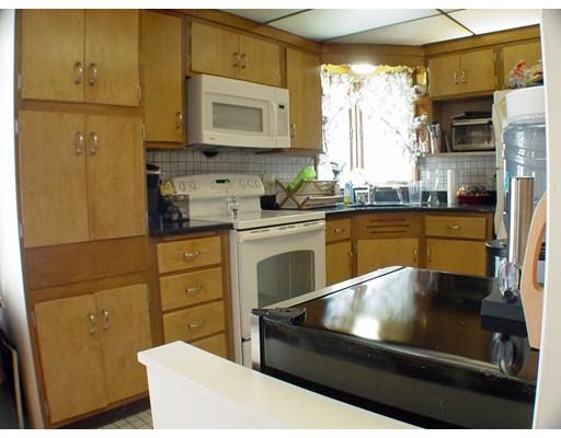 76 Hemlock St, Fall River, MA 02720 photo 8