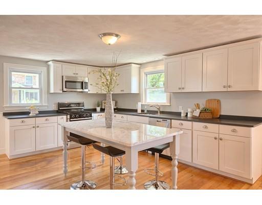 22 Hartz St, Gloucester, MA 01930 photo 9