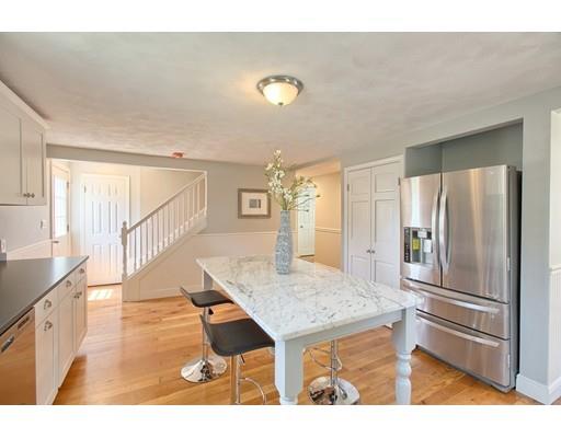 22 Hartz St, Gloucester, MA 01930 photo 12