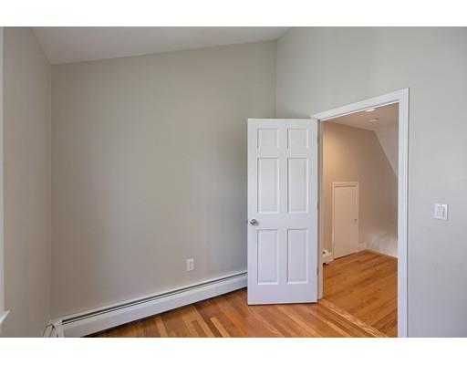 22 Hartz St, Gloucester, MA 01930 photo 13