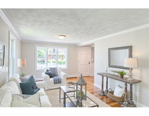 22 Hartz St, Gloucester, MA 01930 photo 5