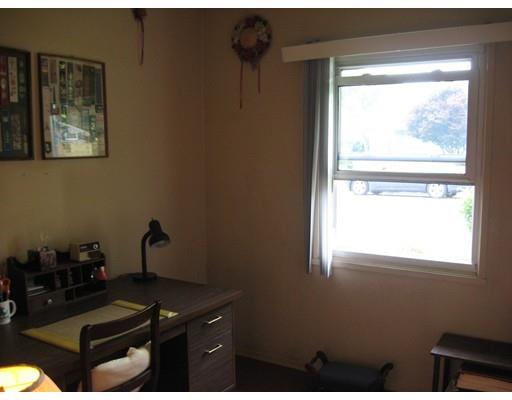 127 Windsor St, Fall River, MA 02723 photo 8