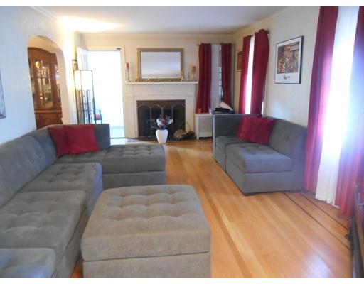 30 Eckington St, Springfield, MA 01108 photo 3