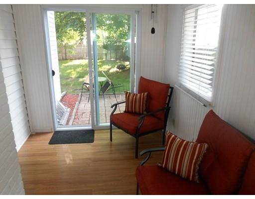 30 Eckington St, Springfield, MA 01108 photo 8