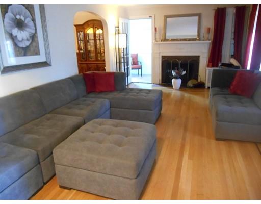 30 Eckington St, Springfield, MA 01108 photo 4