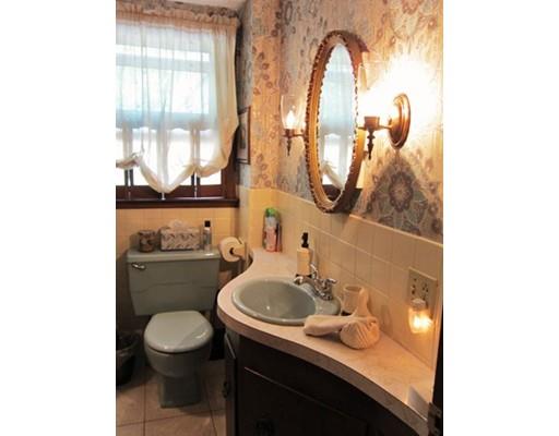 18 Glenview Dr, West Springfield, MA 01089 photo 10