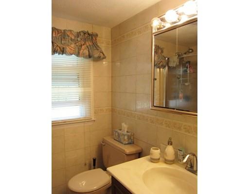 18 Glenview Dr, West Springfield, MA 01089 photo 18