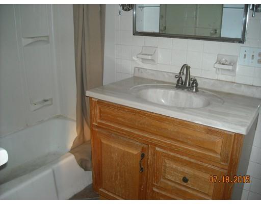 77 Meadow St, Chicopee, MA 01013 photo 8