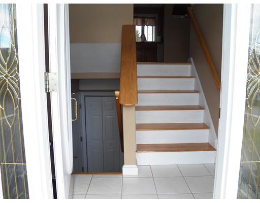 2 Marie St, Worcester, MA 01604 photo 6