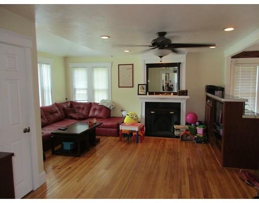 8 Lanark St, Worcester, MA 01603 photo 5