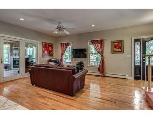12 Ogunquit Rd, Wilmington, MA 01887 photo 5