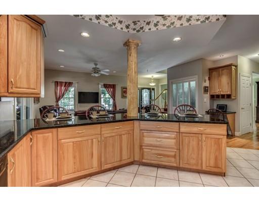 12 Ogunquit Rd, Wilmington, MA 01887 photo 8