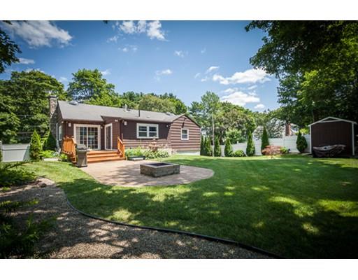 17 Fairview Rd, Lynnfield, MA 01940 photo 1