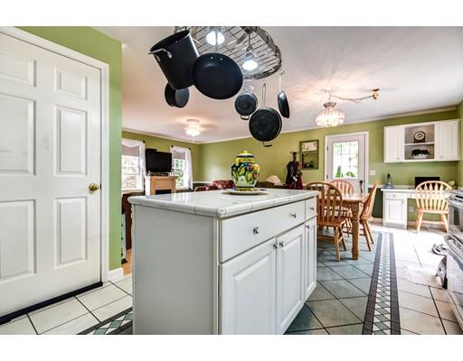 7 Sallinger Way, Bourne, MA 02532 photo 3