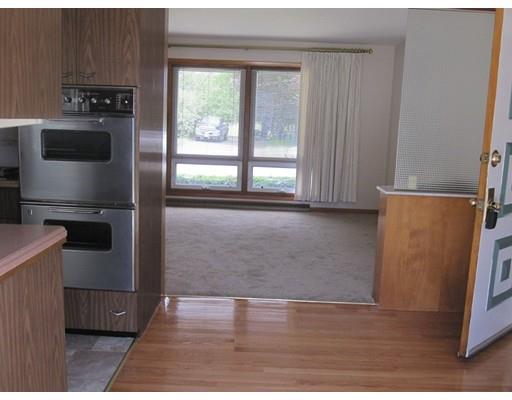 81 Stedman St, Chicopee, MA 01013 photo 2