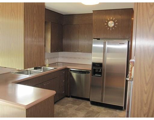 81 Stedman St, Chicopee, MA 01013 photo 3