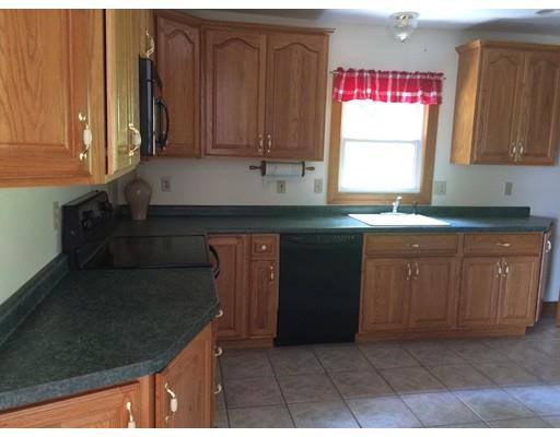 17 Chesterfield Rd, Worcester, MA 01602 photo 4