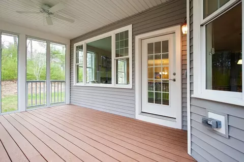 26 Kennedy Rd # B, Gloucester, MA 01930 photo 10